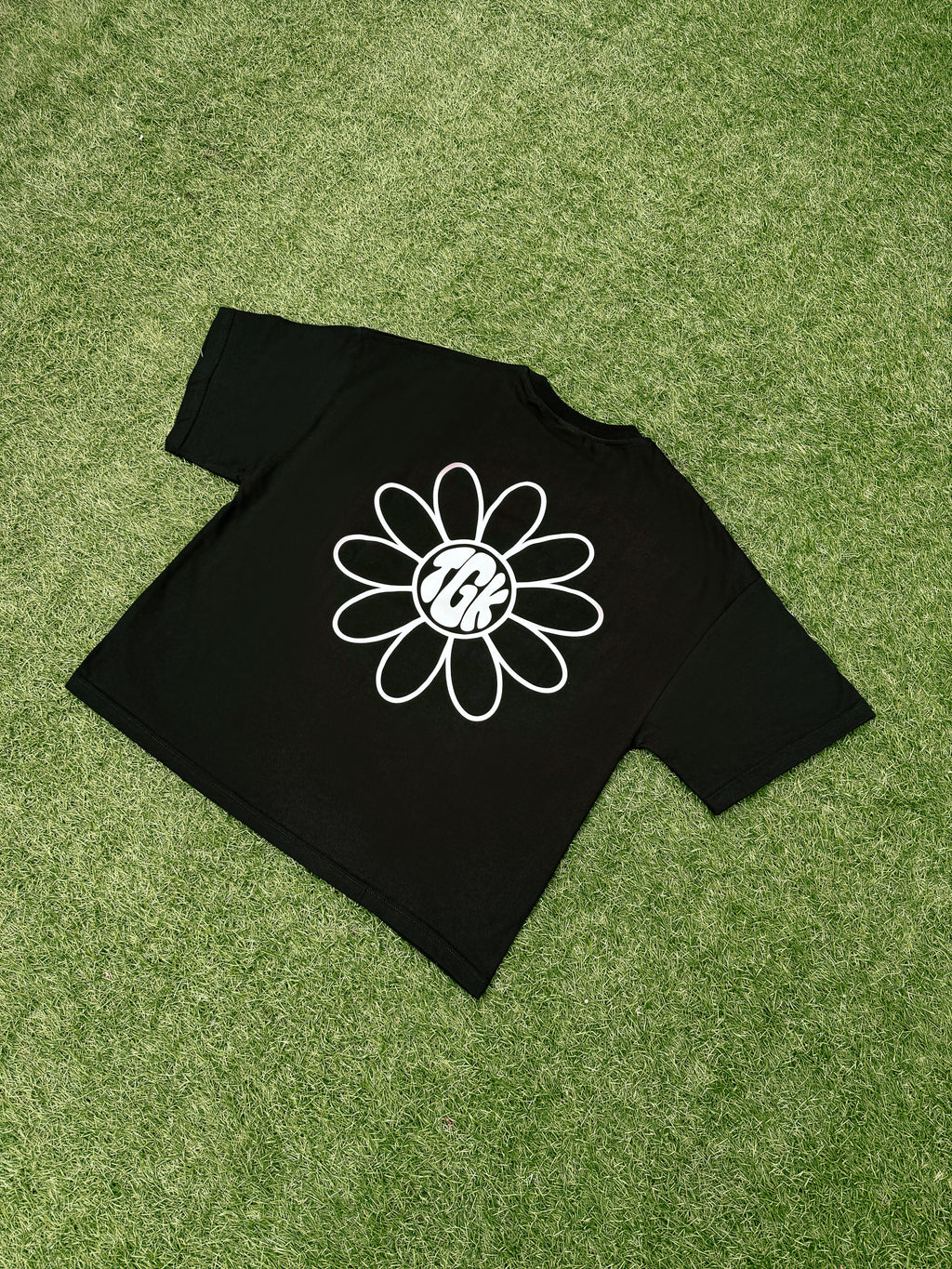 TEE DAISY BLACK