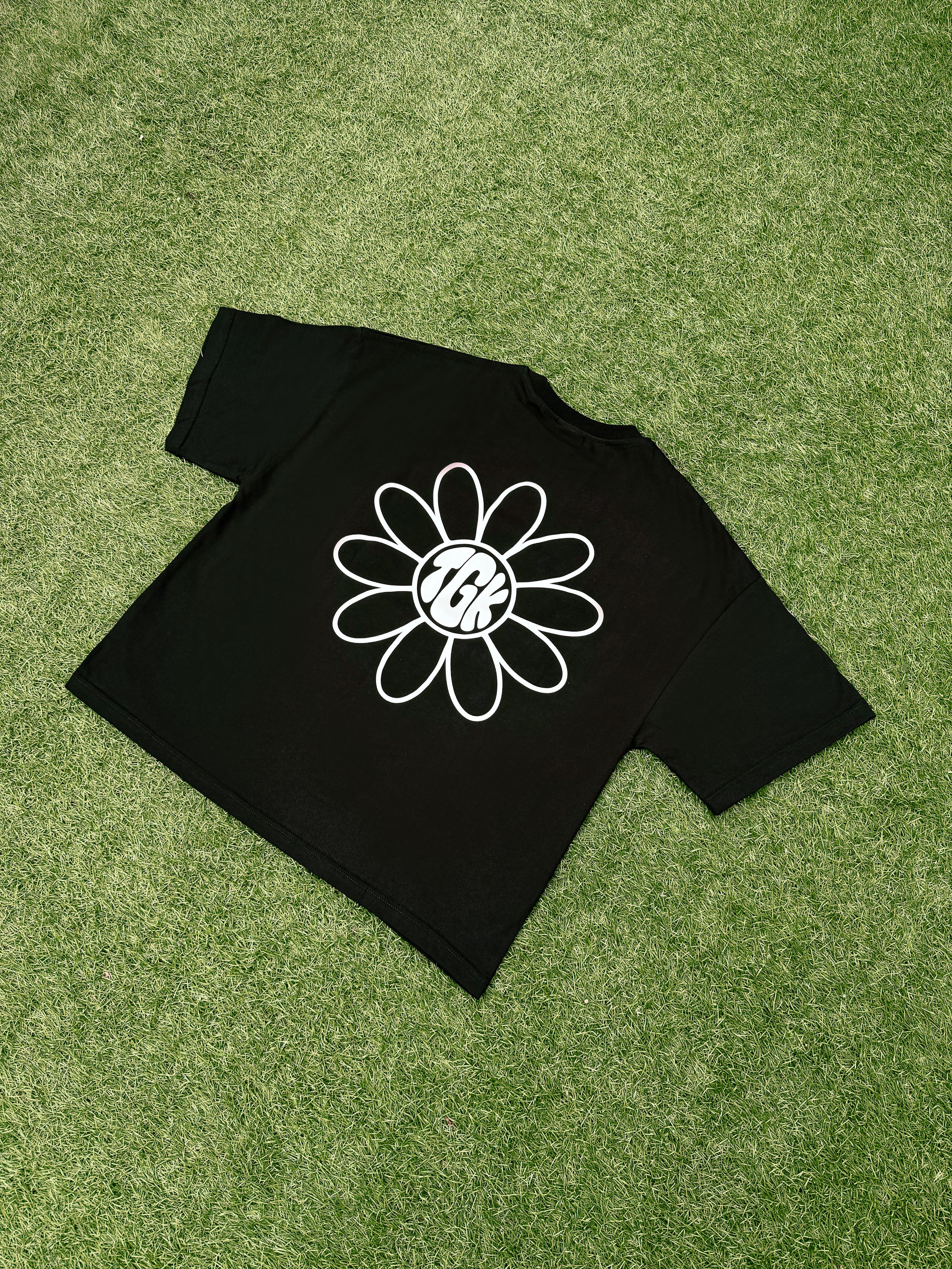 TEE DAISY BLACK